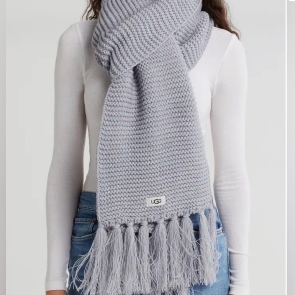 Scarf light gray UGG winter scarf